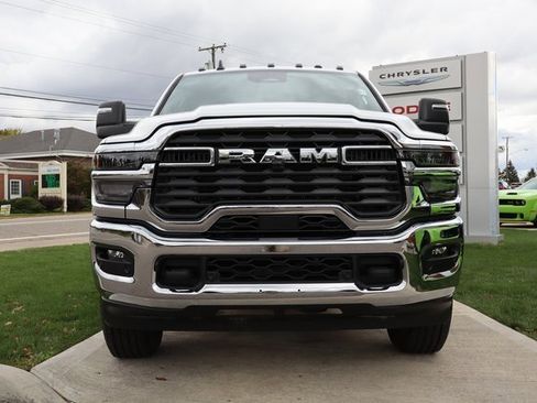 Used 2025 RAM 3500 Big Horn image 5