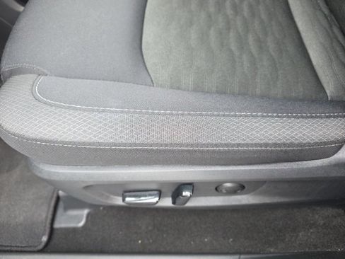 Used 2025 Nissan Pathfinder SV image 15