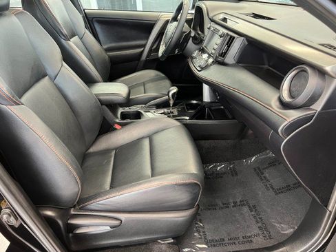 Used 2017 Toyota RAV4 SE w/ Power Special Value Package AWD/4WD image 12
