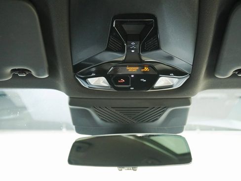 Certified 2023 BMW X1 xDrive28i w/ Convenience Package image 18