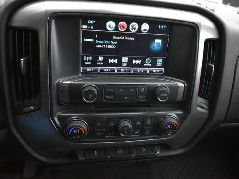 Used 2018 Chevrolet Silverado 1500 LT w/ All Star Edition image 24