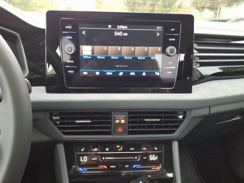 New 2026 Volkswagen Jetta SE image 8