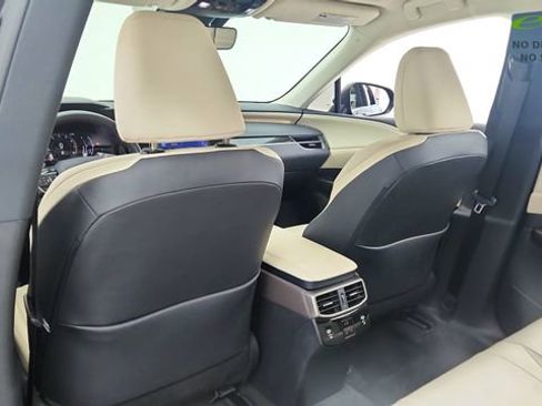 Used 2024 Lexus RX 350 FWD w/ Technology Package image 31