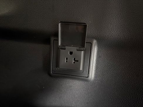 Used 2024 Toyota Land Cruiser image 9