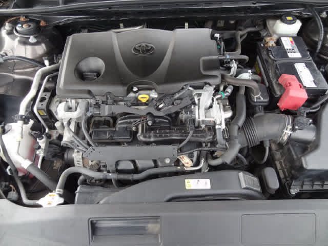 Used 2018 Toyota Camry LE FWD image 29