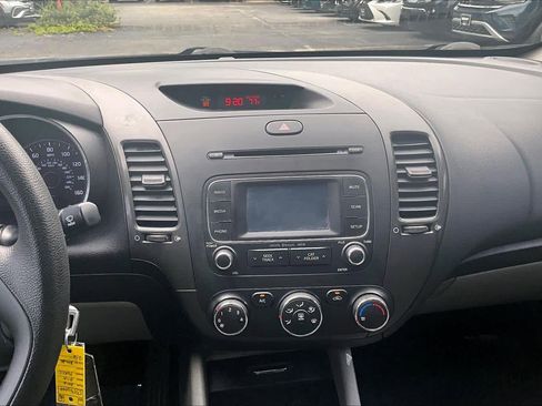 Used 2016 Kia Forte LX w/ LX Popular Plus Package FWD image 7