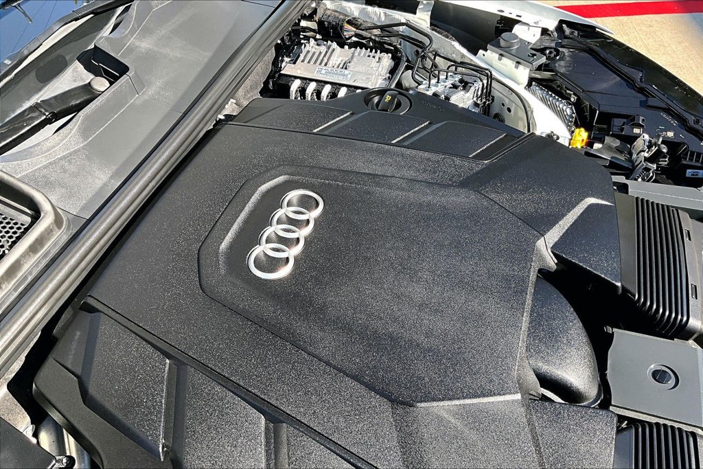 Used 2025 Audi Q7 3.0T Premium Plus AWD/4WD image 45