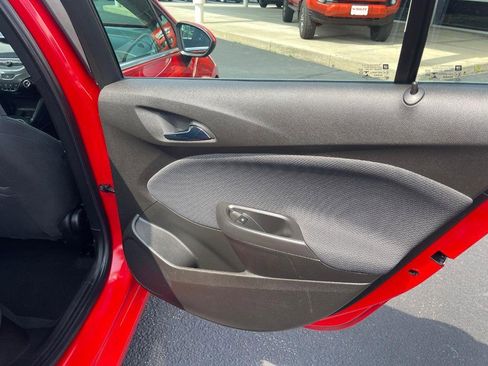 Used 2017 Chevrolet Cruze LT image 14