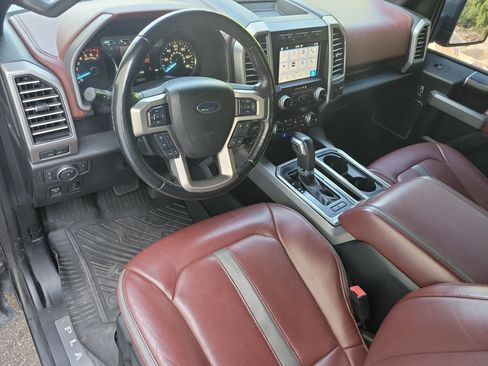 Used 2019 Ford F150 Platinum w/ Equipment Group 701A Luxury AWD/4WD image 8