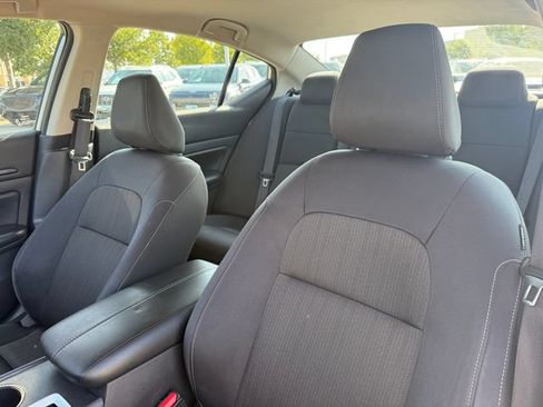 Used 2024 Nissan Altima 2.5 S FWD image 8