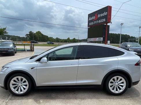 Used 2018 Tesla Model X 100D AWD/4WD image 7