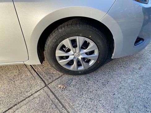 Used 2018 Toyota Corolla L image 23