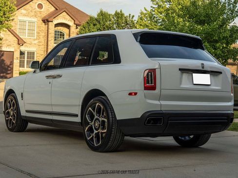 Used 2023 Rolls-Royce Cullinan Black Badge AWD/4WD image 6