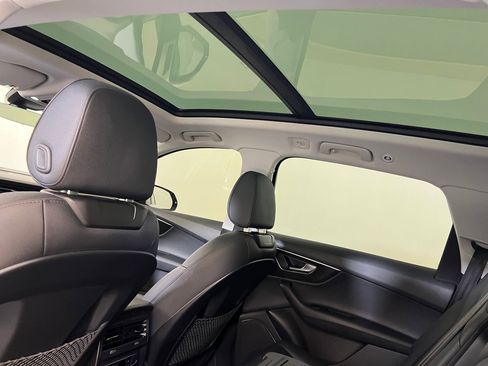 Used 2023 Audi Q7 3.0T Premium w/ Convenience Package image 32