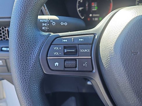 Used 2023 Honda CR-V EX image 17