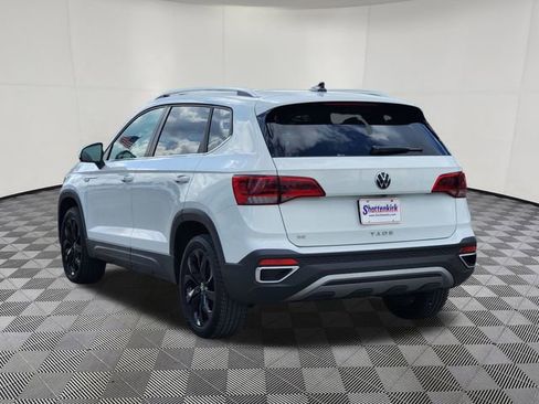 Used 2024 Volkswagen Taos SE FWD image 4