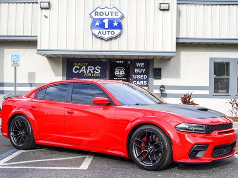 Used 2020 Dodge Charger Scat Pack RWD image 4