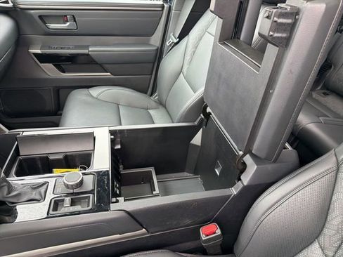 Used 2025 Toyota Sequoia Platinum image 23