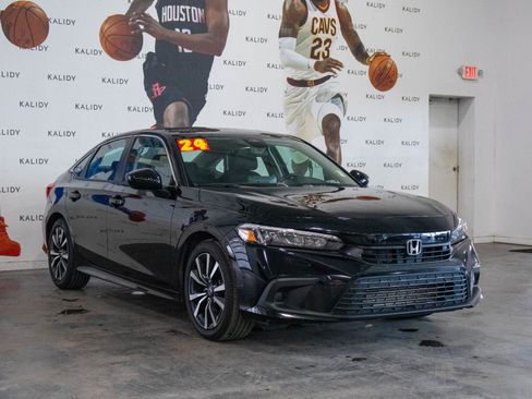 Used 2024 Honda Civic EX image 19