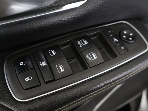 Used 2022 RAM 1500 Laramie w/ Sport Appearance Package image 40