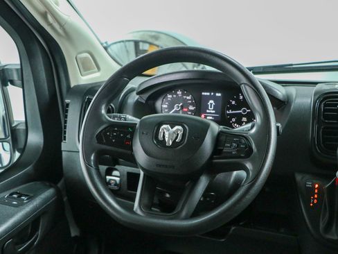 Used 2023 RAM ProMaster 2500 FWD image 12