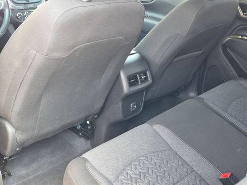 Used 2022 Chevrolet Equinox LT FWD image 26