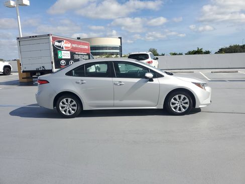 Certified 2023 Toyota Corolla LE image 2