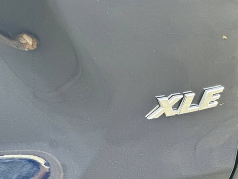 Used 2025 Toyota RAV4 XLE FWD image 29
