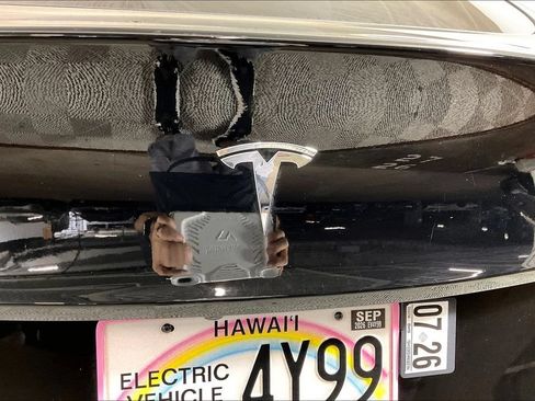 Used 2024 Tesla Model Y 2WD image 30
