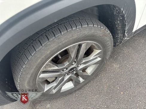 Used 2021 Kia Seltos S AWD/4WD image 2