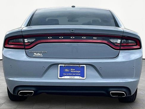 Used 2021 Dodge Charger SXT w/ Leather Interior Group RWD image 4