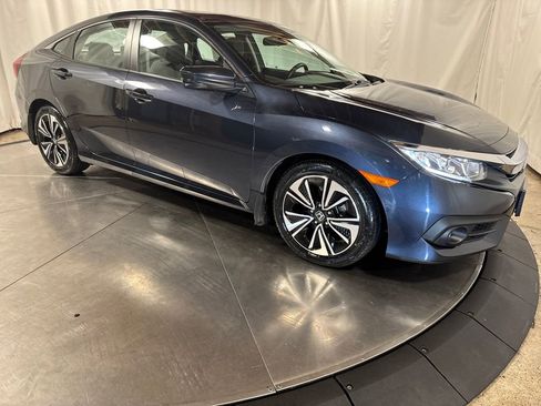 Certified 2017 Honda Civic EX-T image 10
