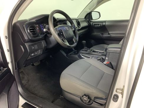 Used 2020 Toyota Tacoma SR image 27
