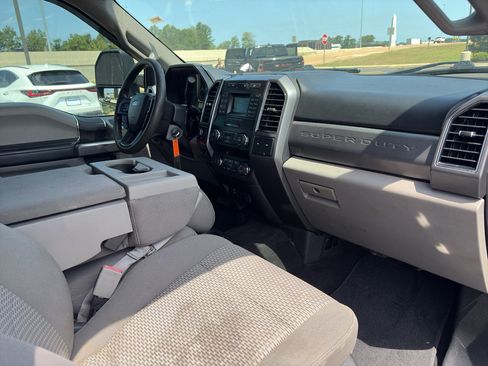 Used 2019 Ford F350 XLT w/ XLT Value Package AWD/4WD image 12