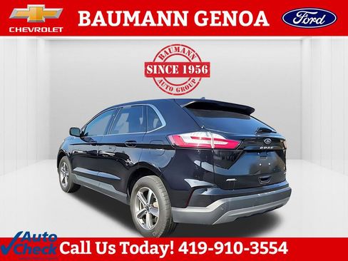 Used 2023 Ford Edge SEL w/ Convenience Package image 3