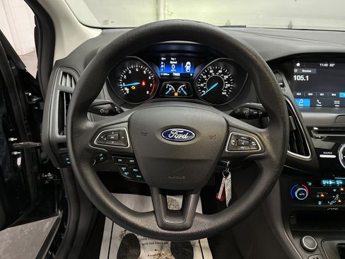 Used 2017 Ford Focus SEL image 24