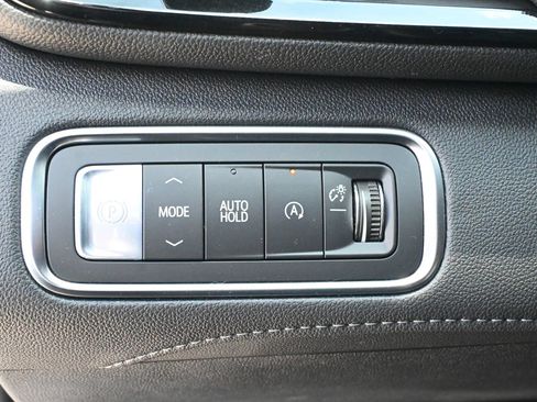 Used 2026 Buick Enclave Preferred FWD image 11