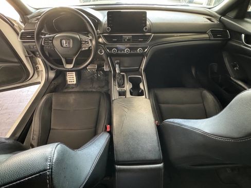 Used 2018 Honda Accord Sport image 9