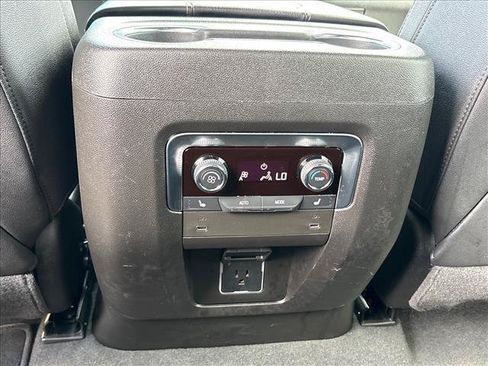 Certified 2025 Chevrolet Tahoe Premier AWD/4WD image 9