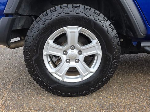 Used 2018 Jeep Wrangler Unlimited Sport S image 11