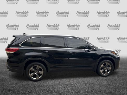 Used 2019 Toyota Highlander Limited Platinum AWD/4WD image 11