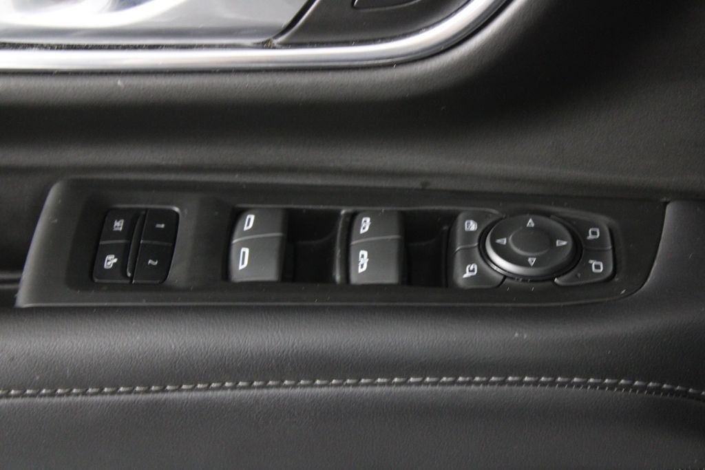 Used 2022 Chevrolet Tahoe LT w/ LT Signature Plus Package RWD image 28