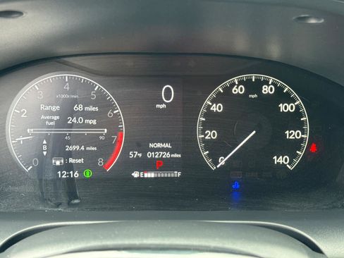 Used 2025 Honda HR-V Sport image 18