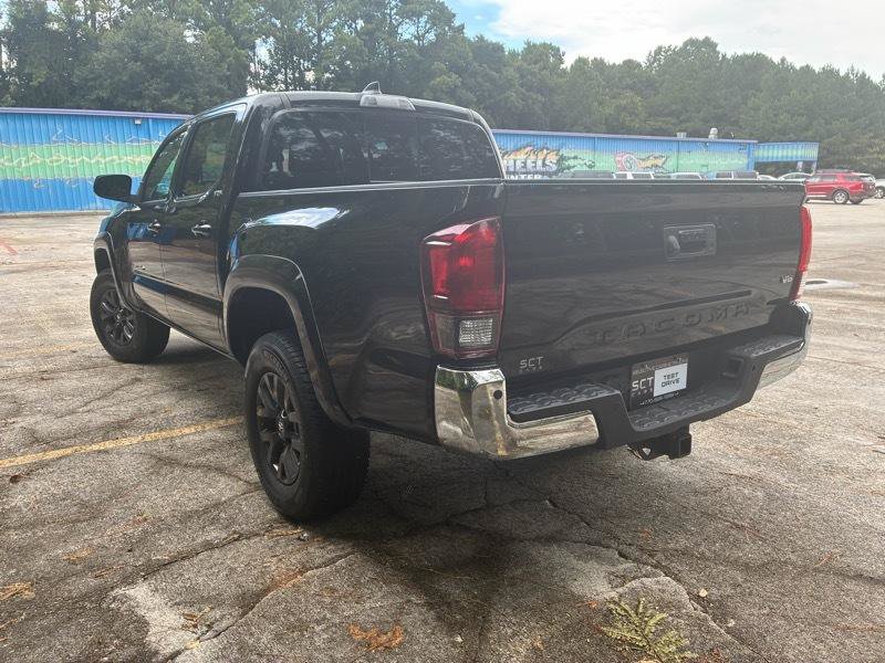 Used 2020 Toyota Tacoma SR5 RWD image 10