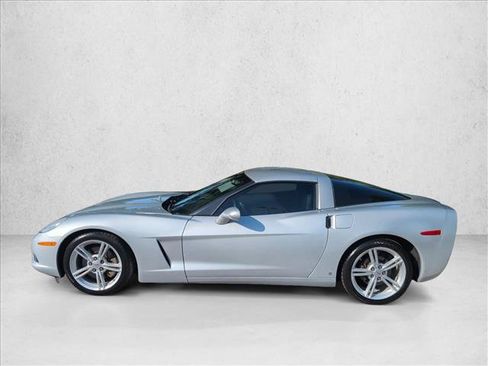 Used 2009 Chevrolet Corvette Coupe RWD image 8