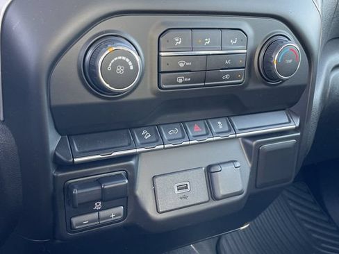 Used 2020 Chevrolet Silverado 1500 Custom Trail Boss w/ Custom Convenience Package AWD/4WD image 18