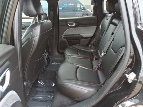 Used 2024 Jeep Compass Latitude AWD/4WD image 13