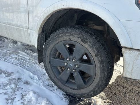 Used 2014 Ford F150 FX4 w/ Equipment Group 402A Luxury image 4