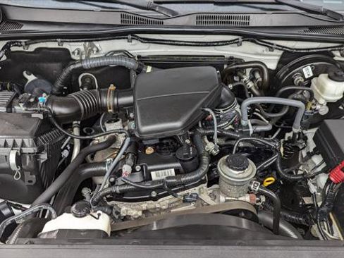 Used 2019 Toyota Tacoma SR image 23