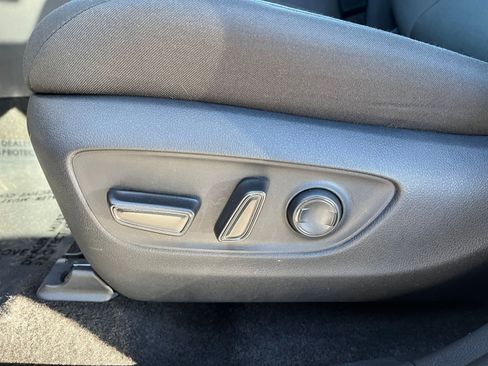 Used 2025 Toyota RAV4 XLE image 23